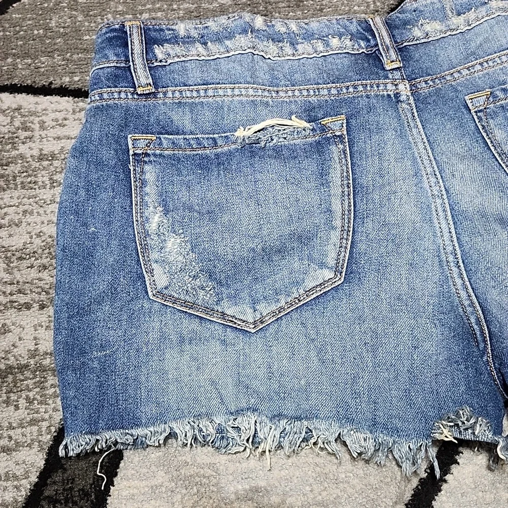 KANCAN HIGH-RISE RAW-EDGE DISTRESSED DENIM JEAN SHORTS SIZE 30